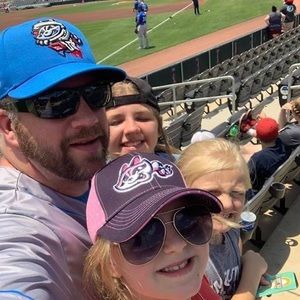 Meet your Posher, Evan